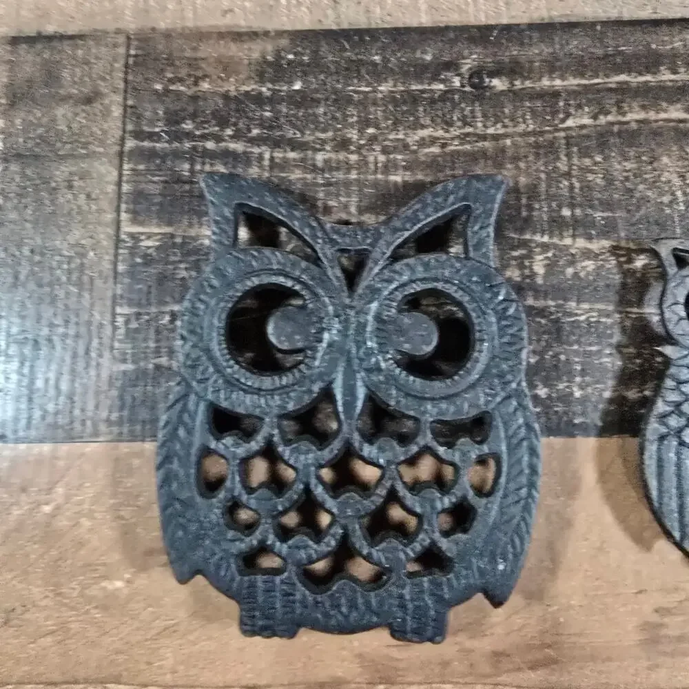 Retro Farmhouse Owl Trivets - Black Cast Iron - Set of 2